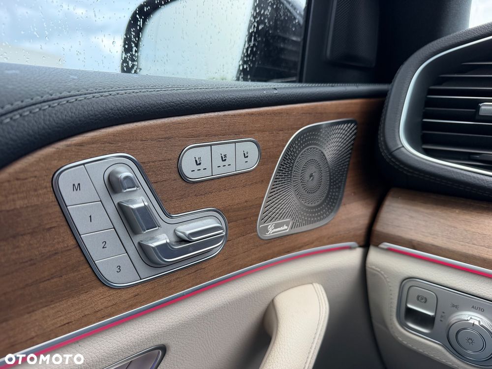 Mercedes-Benz GLS - 18