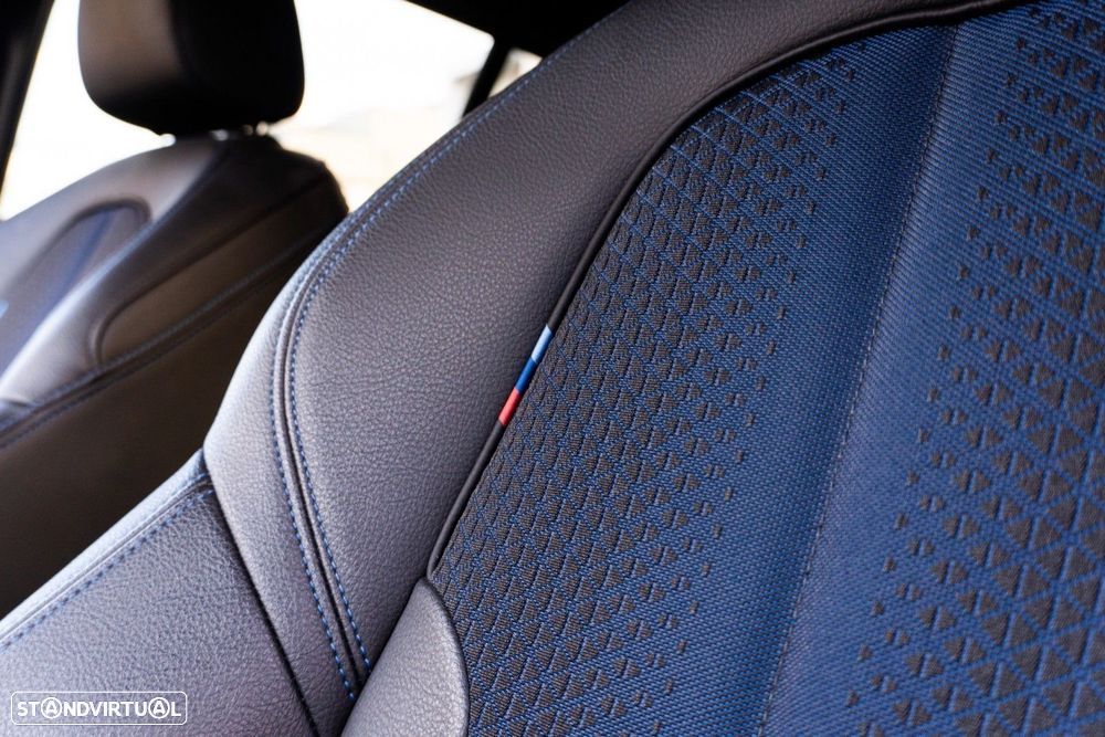 BMW 116 d Pack Desportivo M Auto - 38
