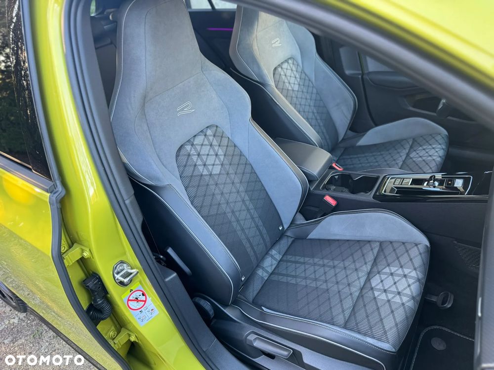 Volkswagen Golf 1.5 eTSI OPF DSG R-Line - 19