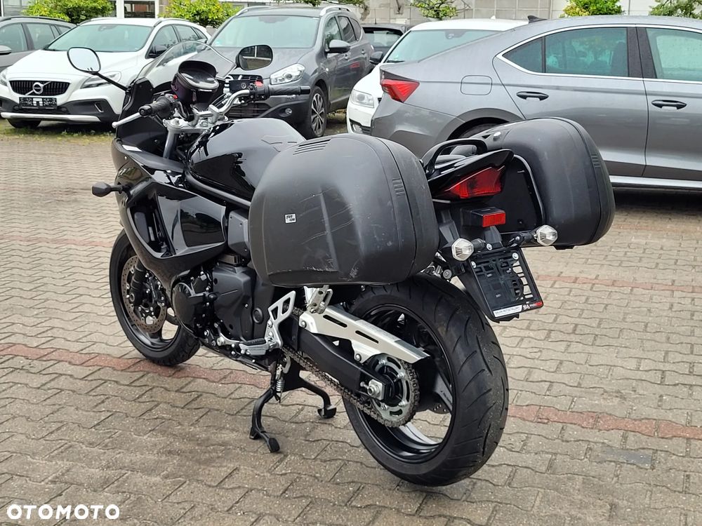 Suzuki GSX - 18
