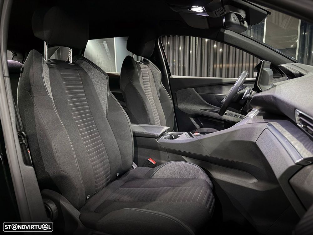 Peugeot 3008 1.5 BlueHDi Allure EAT8 - 32