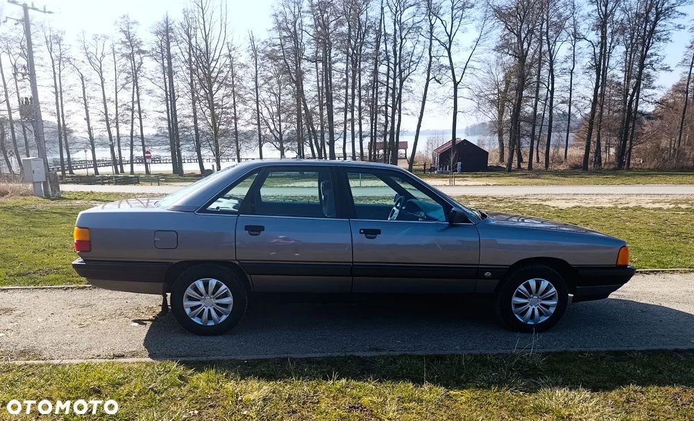 Audi 100 2.0 E - 9