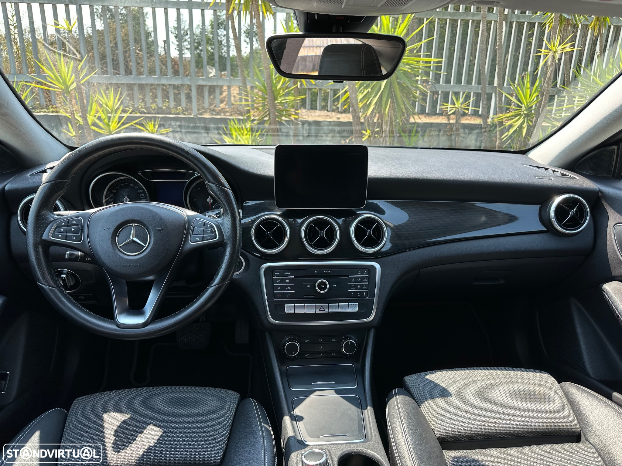 Mercedes-Benz CLA 180 Shooting Brake d 7G-DCT Urban - 15