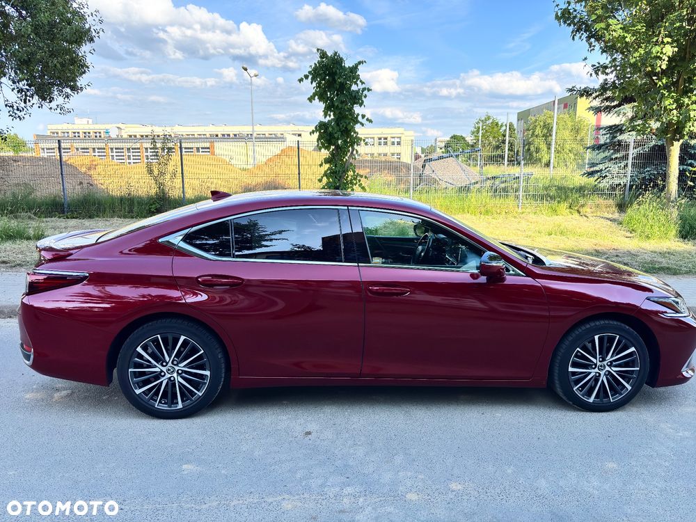 Lexus ES 300h Business Edition + - 7