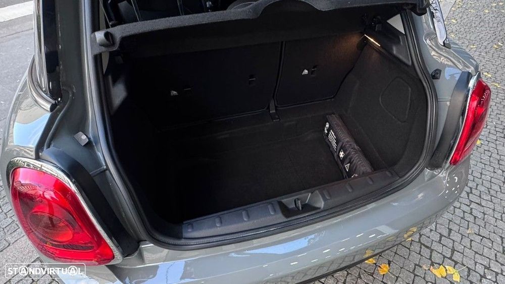 MINI 5 Portas Cooper D Aut. - 9