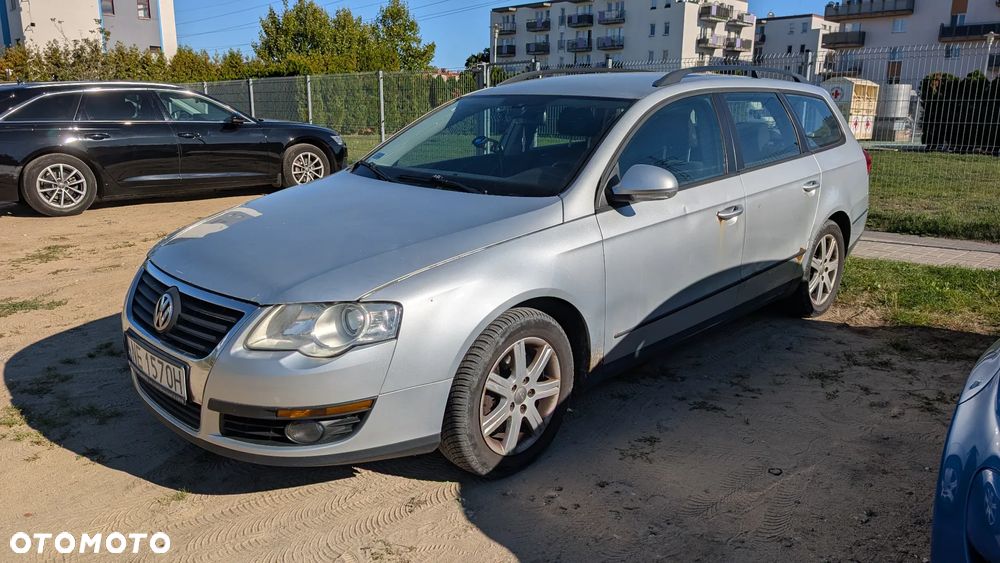 Volkswagen Passat 1.6 Comfortline - 2