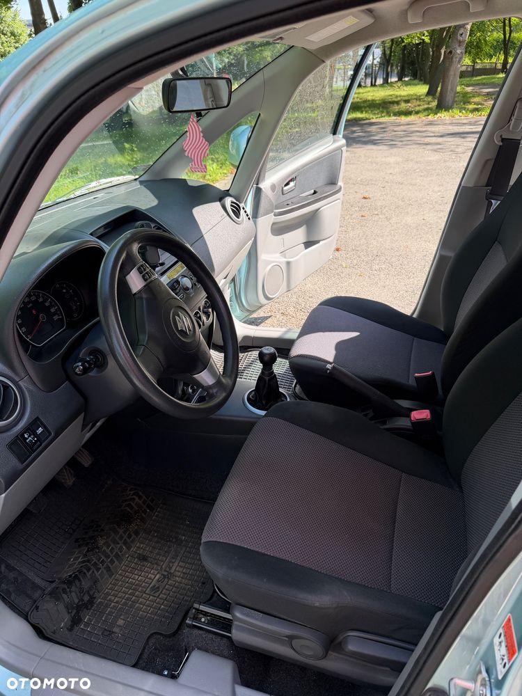 Suzuki SX4 1.6 GLX / Comfort - 10