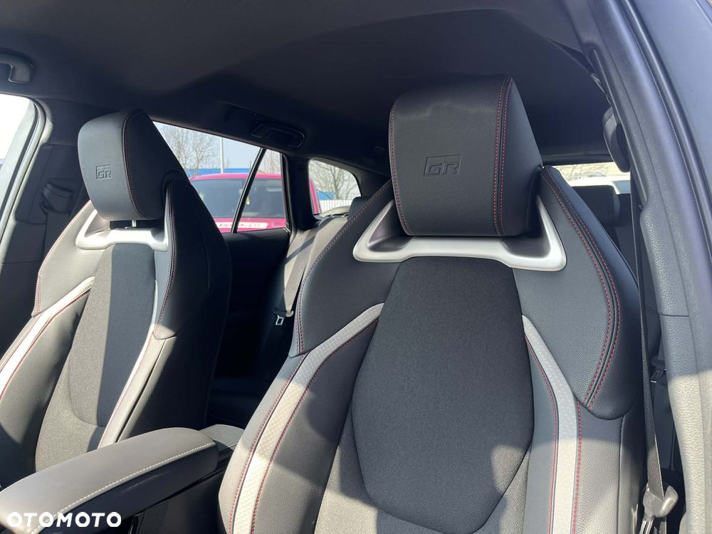 Toyota Corolla 2.0 Hybrid GR Sport - 10