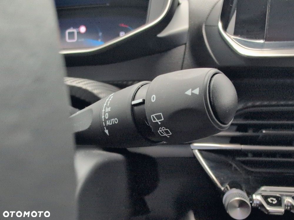 Peugeot 208 1.2 PureTech Allure Pack S&S EAT8 - 18