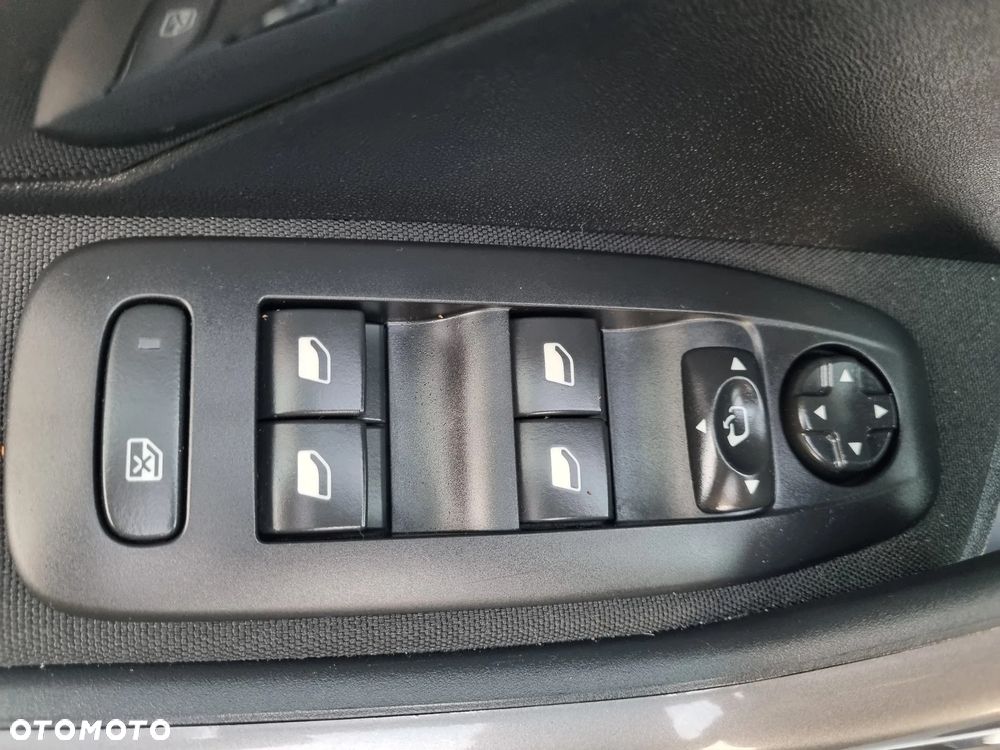 Peugeot 2008 1.2 Pure Tech Active EU6 - 26
