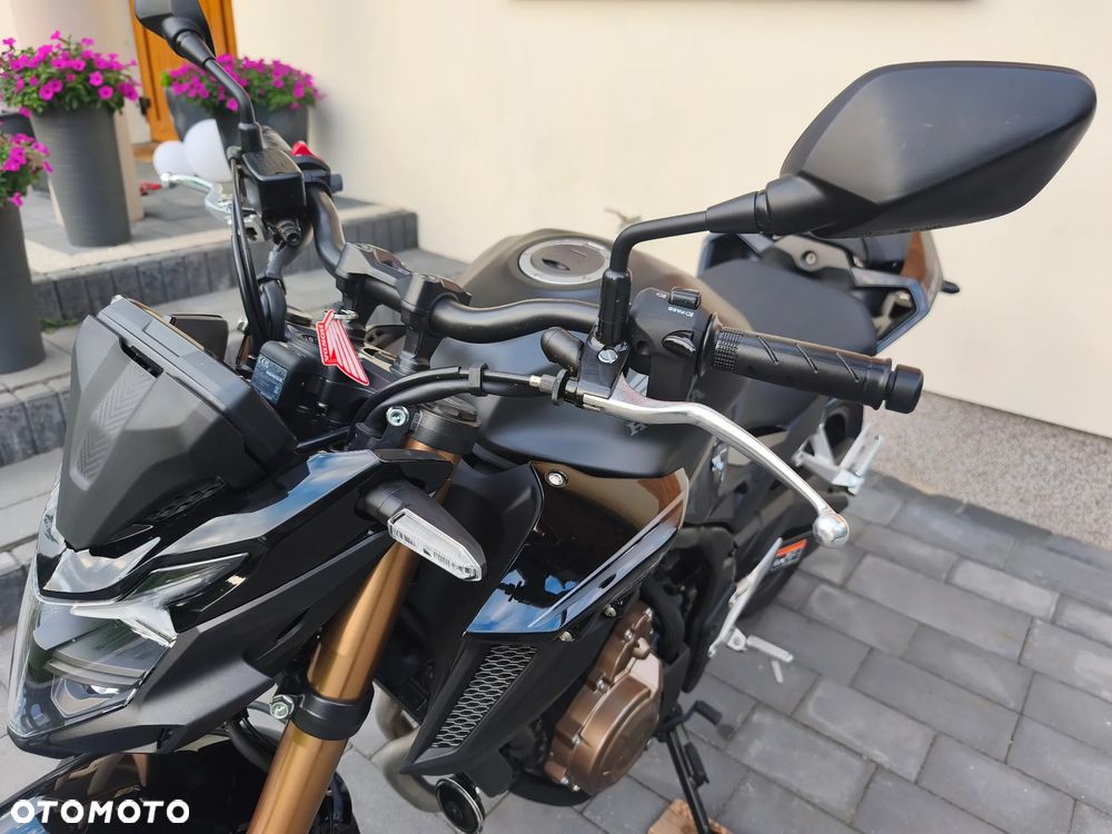 Honda CB - 22