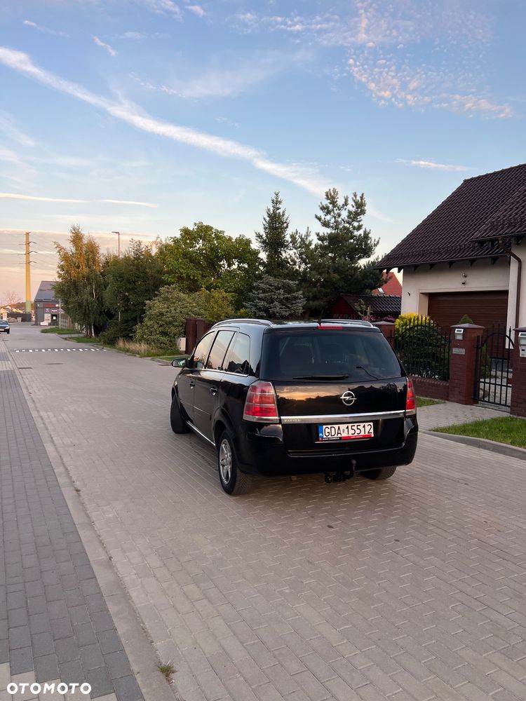 Opel Zafira - 26
