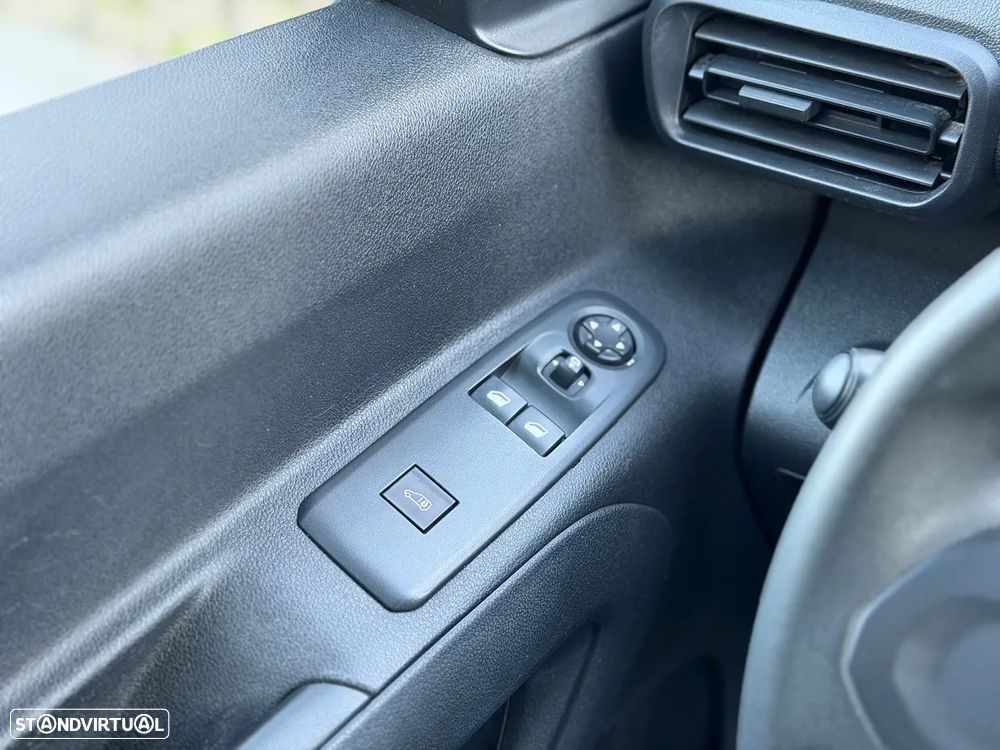 Peugeot Partner 1.5 BlueHDi 100HP L2 3L - 16