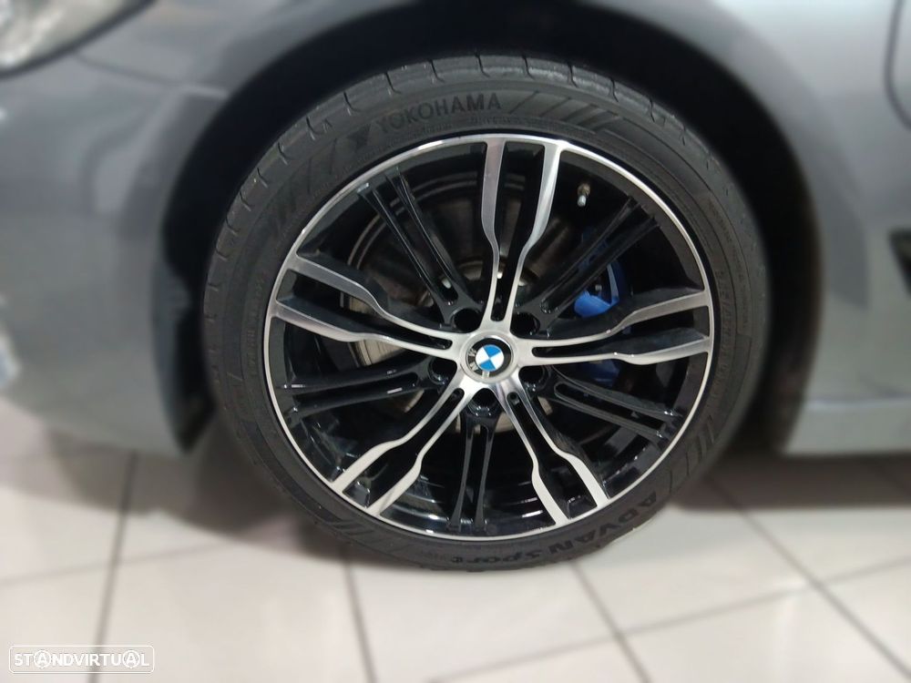 BMW 520 e Pack M - 6