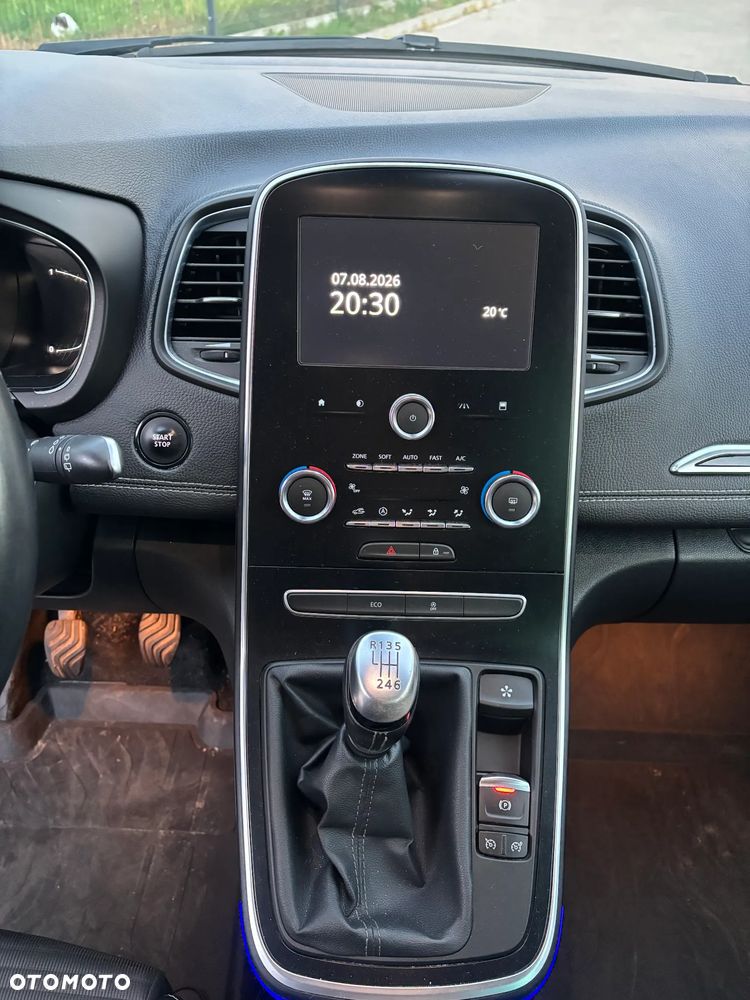 Renault Scenic - 11