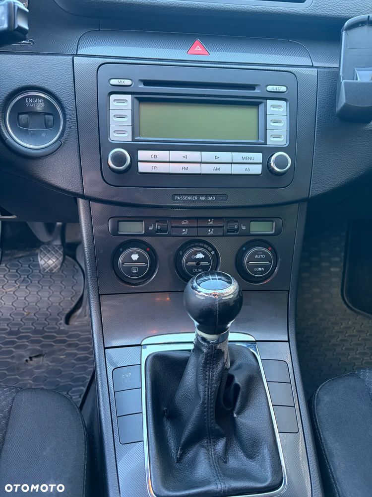 Volkswagen Passat 1.9 TDI Trendline - 4