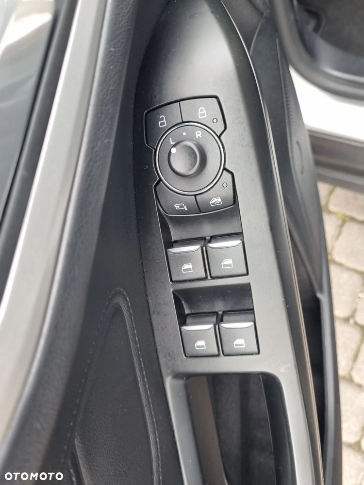 Ford Focus 1.0 EcoBoost Titanium - 30