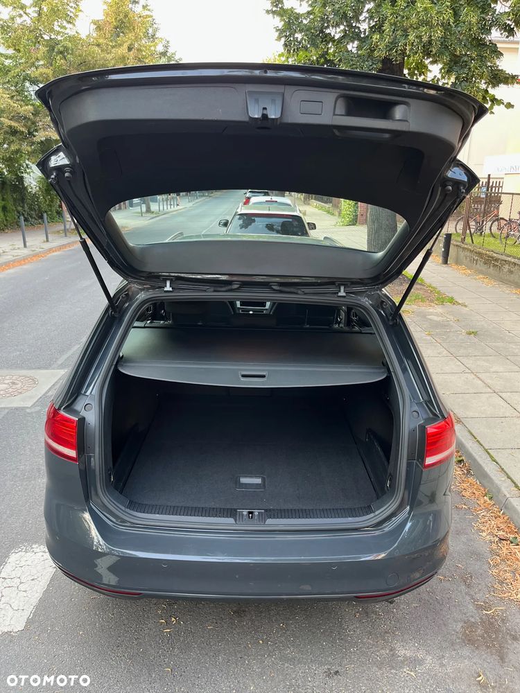 Volkswagen Passat 2.0 TDI SCR DSG Comfortline - 14