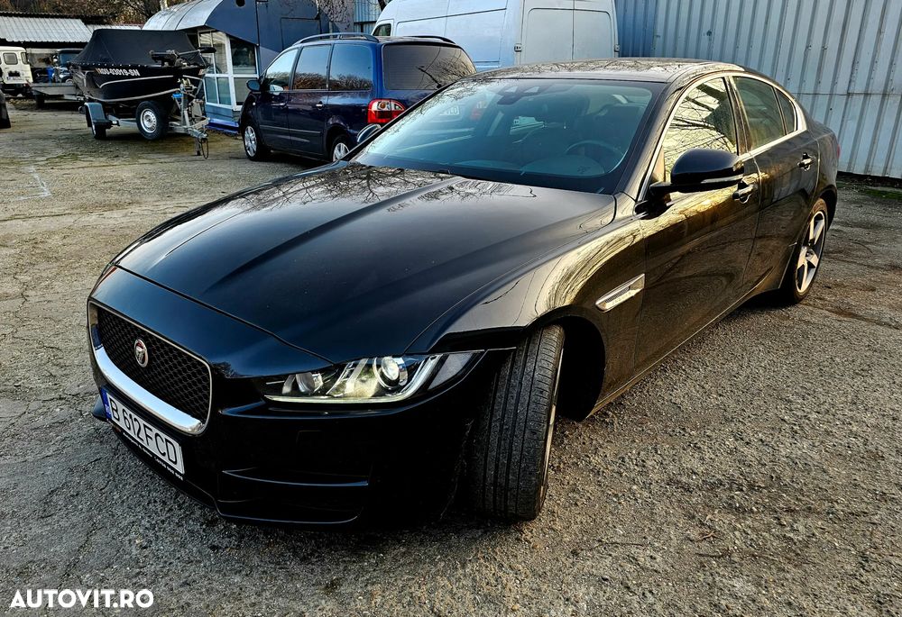 Jaguar XE - 2