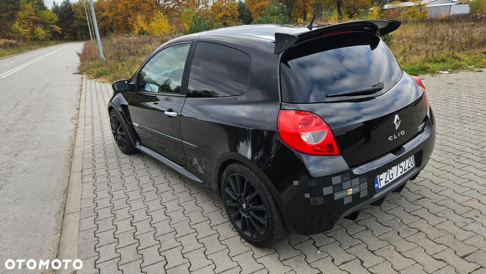 Renault Clio 2006 photo 2
