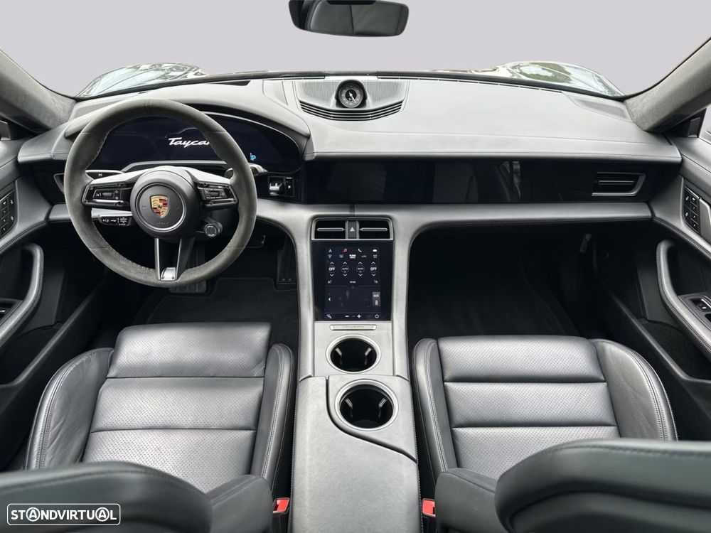 Porsche Taycan - 9