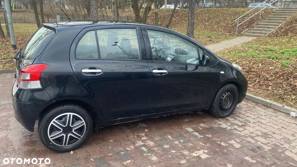 Toyota Yaris 1.33 Sol - 3