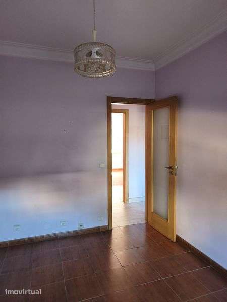 T2 com logradouro de 40 mts², Venteira Amadora - Grande imagem: 2/12