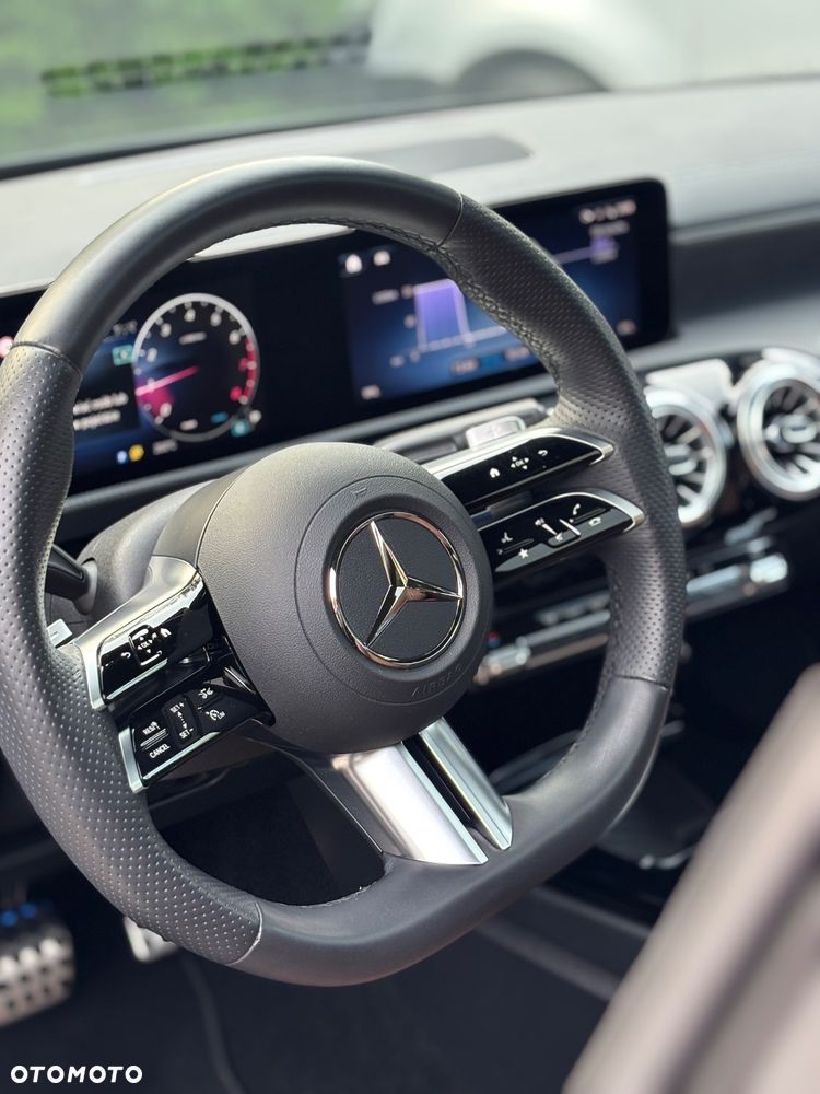 Mercedes-Benz CLA 200 AMG Line 7G-DCT - 9