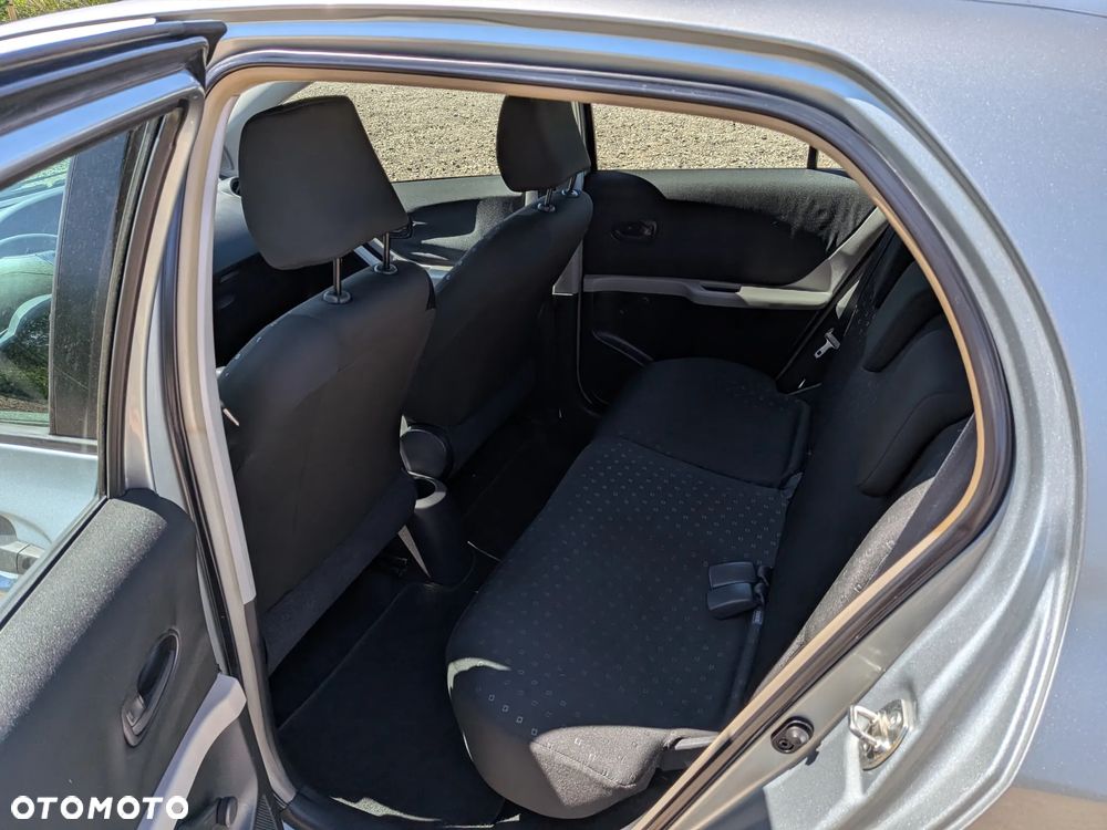 Toyota Yaris 1.0 Luna A/C - 27