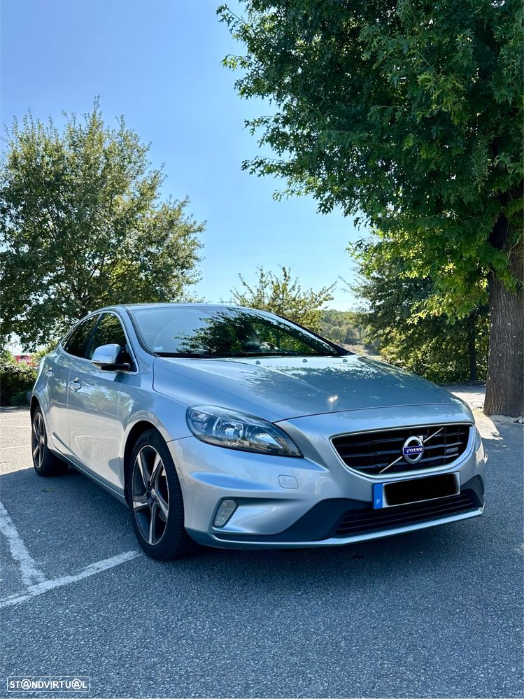 Volvo V40 D2 R Design - 1