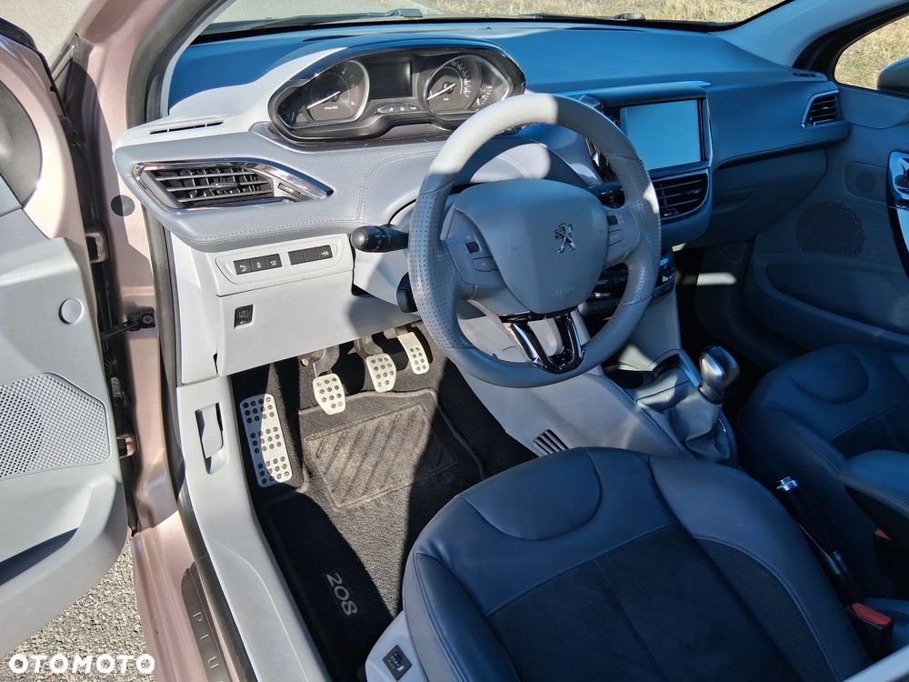 Peugeot 208 e-HDi 92 Stop&Start Style - 21