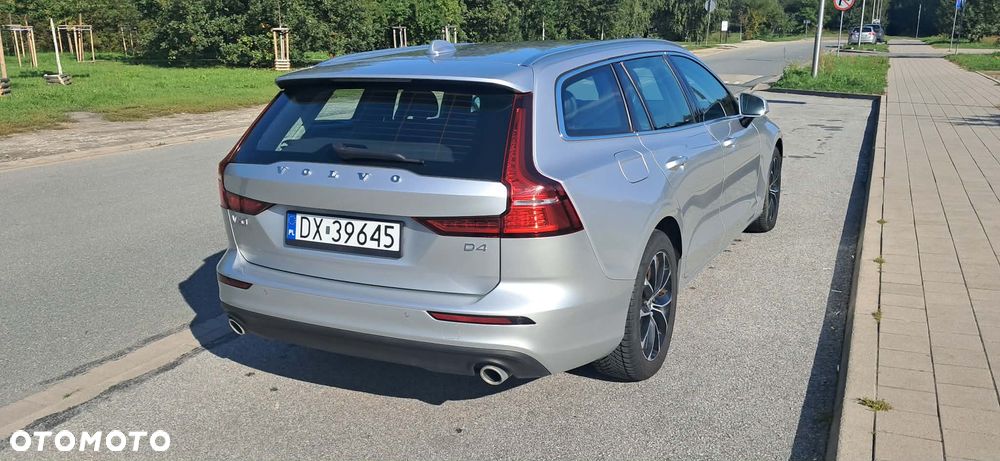 Volvo V60 D4 Momentum Pro - 9