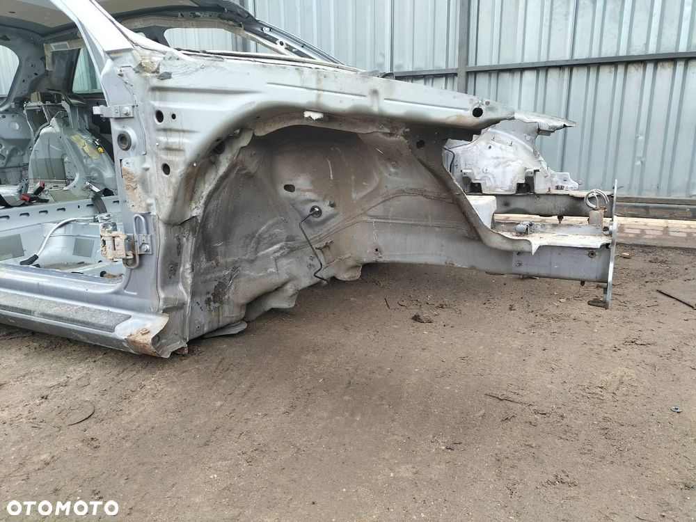 ĆWIARTKA PODŁUŻNICA PRAWY PRZÓD AUDI A3 8P LY7H - 3