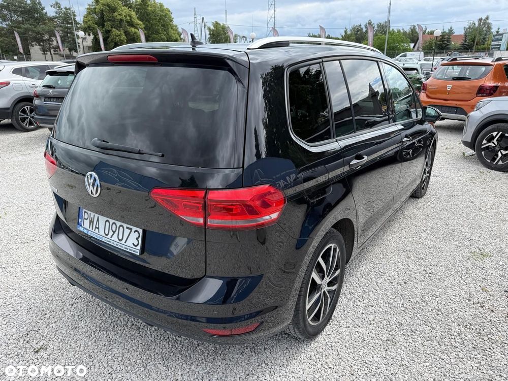 Volkswagen Touran 1.6 TDI SCR BlueMotion Technology DSG Trendline - 6