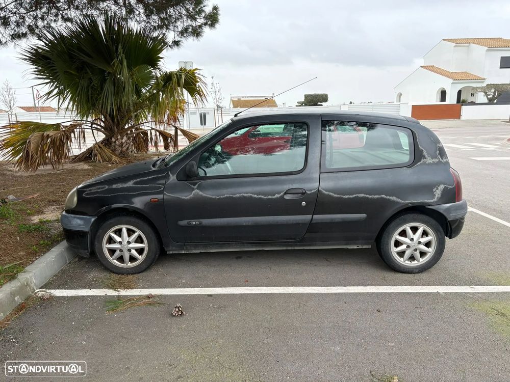 Renault Clio 1.9 D RN - 2