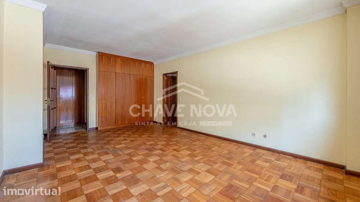 T2 c/Lgaragem em Oliveira do Douro - Grande imagem: 3/31