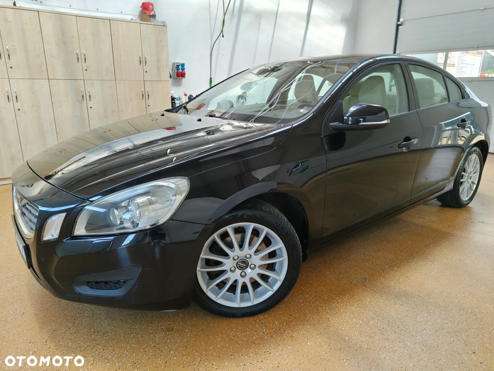 Volvo S60 T3 Edition Pro - 1