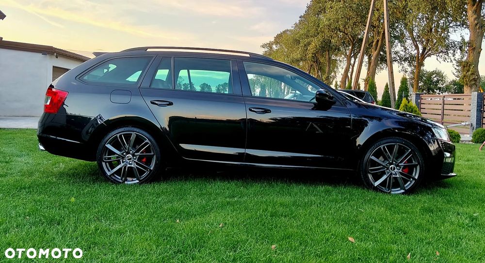 Skoda Octavia 2.0 TDI 4x4 DSG RS - 10