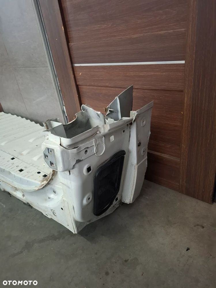 Pas tył podłoga ćwiartka Renault Master III - 3