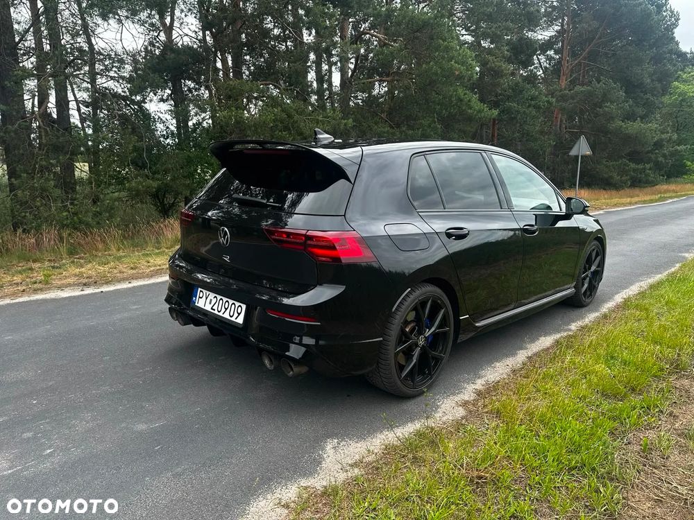 Volkswagen Golf - 8