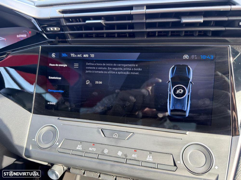 Peugeot 408 1.6 Hybrid Allure e-EAT8 - 31