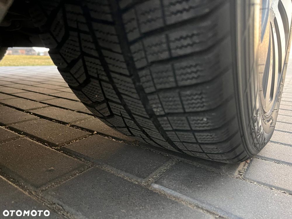 Audi A8 4.2 Quattro - 31