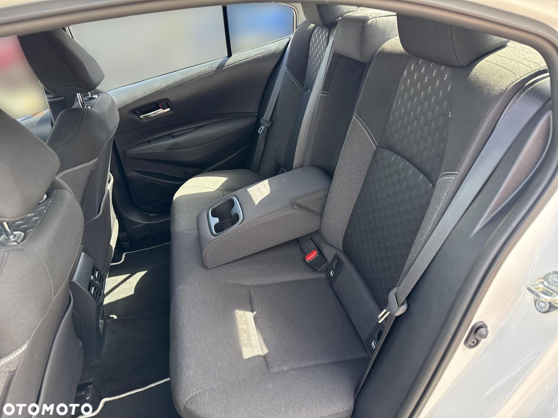 Toyota Corolla - 10