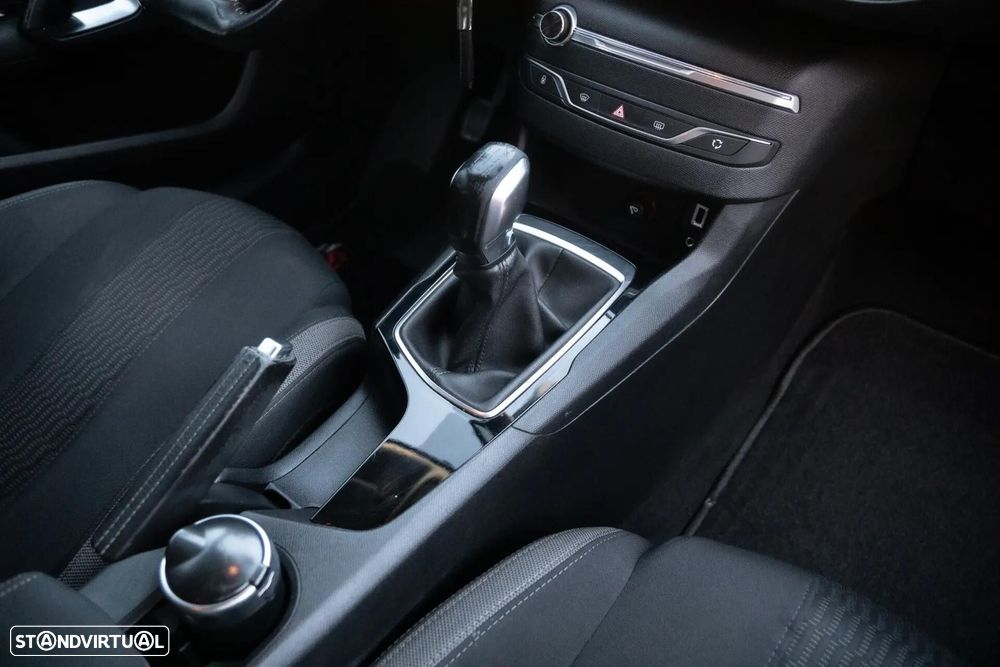 Peugeot 308 SW 1.6 BlueHDi Style - 23