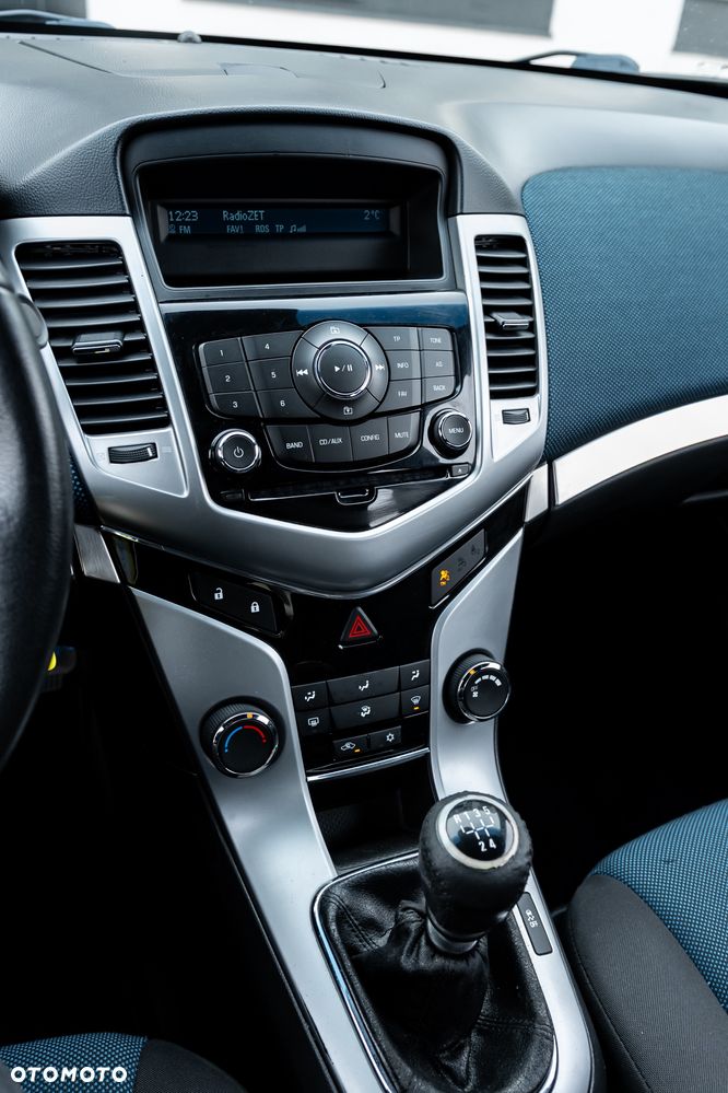 Chevrolet Cruze 1.8 LT - 33