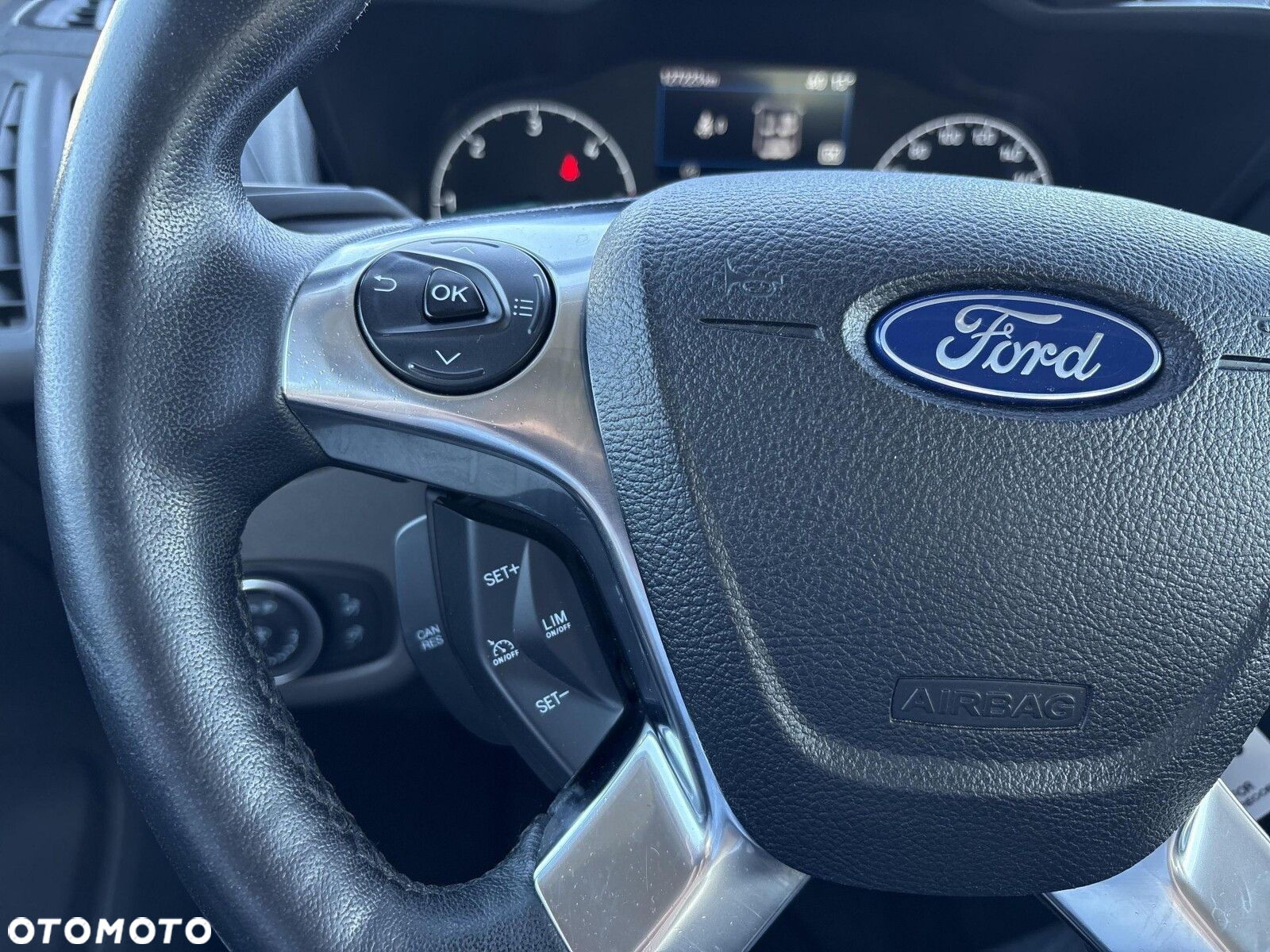 Ford Transit Connect - 16