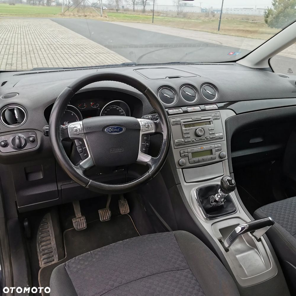 Ford Galaxy 2.0 TDCi Ghia - 21