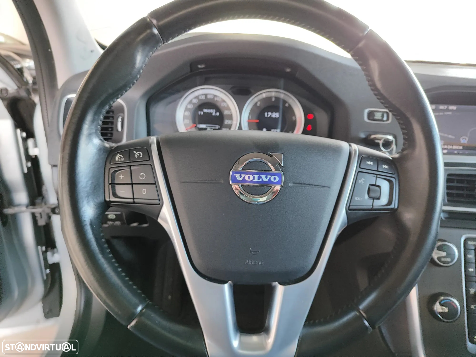 Volvo V60 D3 Geartronic Summum - 26