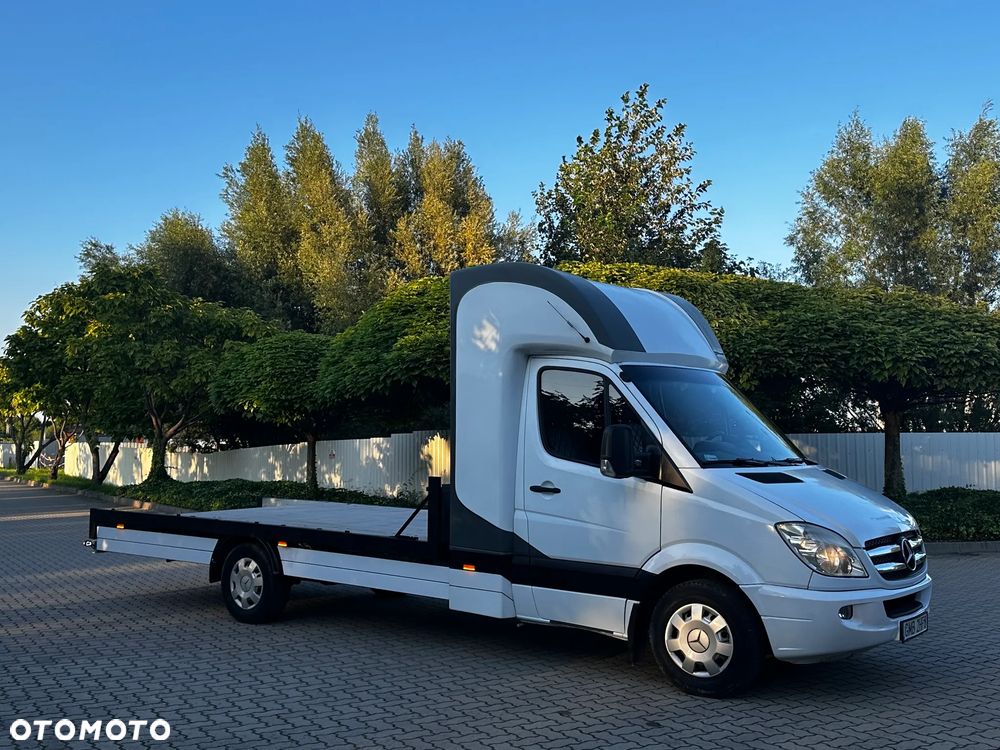 Mercedes-Benz Sprinter - 20