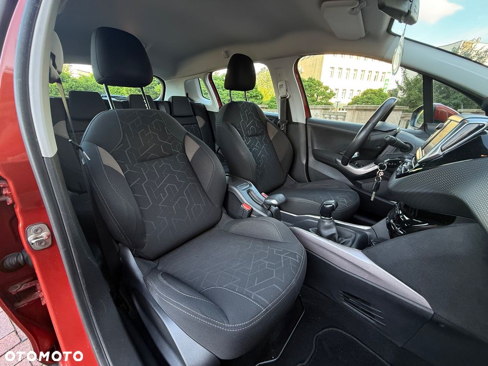 Peugeot 2008 1.2 Pure Tech Style S&S - 40